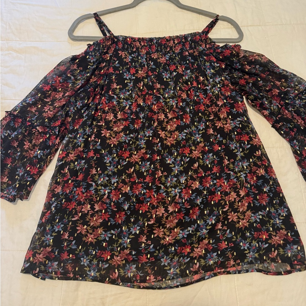 Women’s off the shoulder floral top